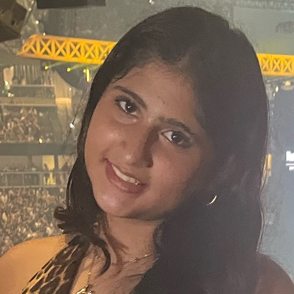 Picture of Maya Bercu